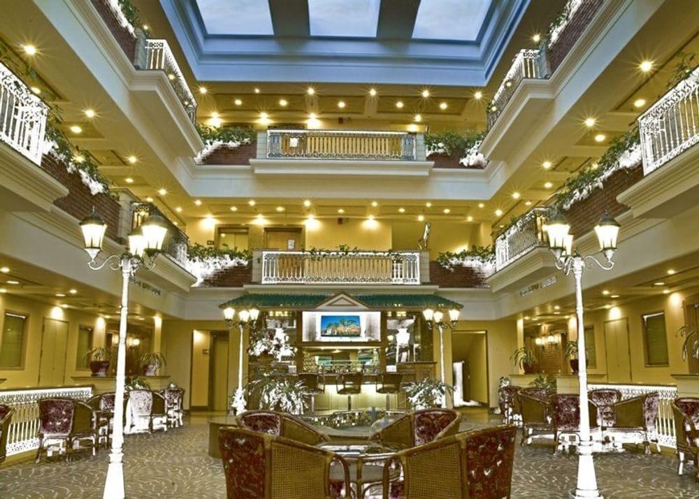 Savoy Suites Noida Exterior foto